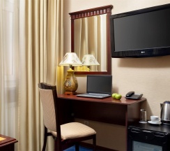 Номер улучшенный с 1 двуспальной кроватью в Гранд мандарин