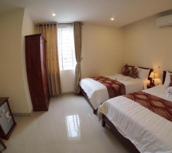 Двухместный семейный номер Standard двуспальная кровать в Hung Thu Hotel