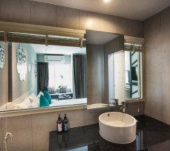 Двухместный номер Deluxe двуспальная кровать в The Crib Patong
