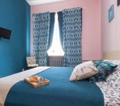 Двухместный номер с кроватью KingSize Bed в Story Hostel