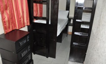 Кровать в общем номере в Swiss Hostel