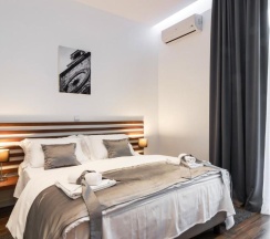 Двухместный номер Standard с балконом двуспальная кровать в Prima Luxury Rooms