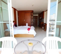 Номер Standard с балконом и с видом на город в Phu View Talay Resort