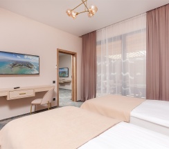 SEA VILLAGE LUXE SWIM UP в Volna Sea Village