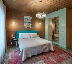 Коттедж с 4 комнатами с балконом и с красивым видом из окна в Заречье