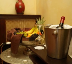 Номер Standard с красивым видом из окна в Hotel Villa Oriental & Restaurant