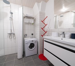 Апартаменты с двумя кроватями, кухней-гостиной  и отдельным входом в Двенадцать