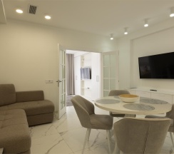 Двухкомнатные апартаменты с балконом и видом на море в Sphera apartments by Stellar