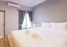 Двухместный номер Standard с балконом двуспальная кровать в Klaang Muang Hotel Rayong