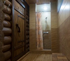 Коттедж люкс с 3 двуспальными кроватями с баней в Дубки