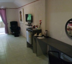 Трёхместный номер Standard в Samui Green Hotel