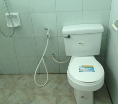 Вилла с 3 комнатами в Baan Par Pern Hadchaosamran