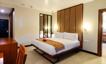 Двухместная студия Hilltop с видом на закат двуспальная кровать в Phi Phi Holiday Resort – SHA Extra Plus