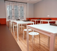 место в 8-местном мужском номере с двухъярусной кроватью в Кампус