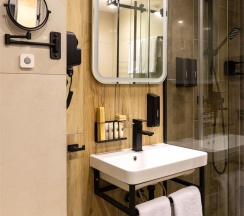 izzziUP Junior Suite в izzziup community L&C