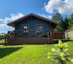 Коттедж с террасой в Yellow Stars Inn