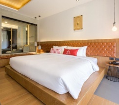 Двухместный Aurico Superior Over the Pool двуспальная кровать в Aurico Kata Resort & Spa