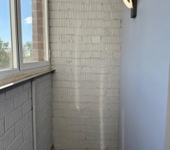 Апартаменты c 1 комнатой с балконом в Квартира уютная в центре города