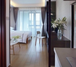 Двухместный номер Standard двуспальная кровать в Green Collection Care Hotel (24 Hours Free Transfer from Meilan Airport/Railway Station)