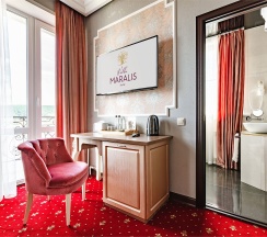 Luxe PION в Hotel Villa MARALIS