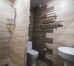 Семейный номер с 2-мя раздельными комнатами в Ангара