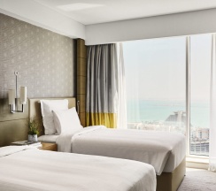 Четырёхместные апартаменты с 2 комнатами в Pullman Doha West Bay