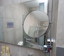 Номер полулюкс с 1 двуспальной кроватью и балконом в Moon