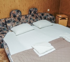 Отдельно стоящий двухэтажный коттедж с двумя двуспальными кроватями без звезд (реестровый номер №С612024019110) в Евразия-Аксай