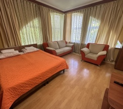 Стандартный трехместный номер в Ямал