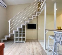 Двухуровневая студия на мансарде с джакузи в ЖК "UP-квартал Пушкинский". Близость к НИИ Турнера в Rauktis apartments