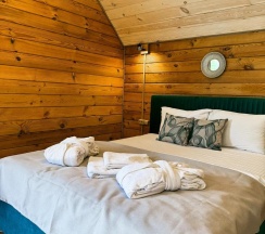 Большой Барнхаус Гэтсби в Вазуза Лав