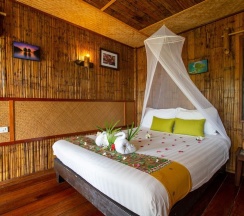 Бунгало с балконом и с видом на сад в Railay Garden View Resort