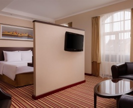 Номер люкс в Courtyard by Marriott Kazan Kremlin