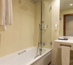 Трёхместный номер Standard в Legendary Porto Hotel