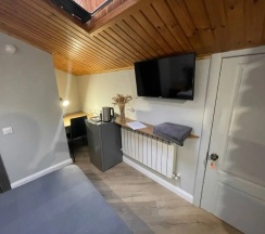 Ike Yildyz в Апарт-отель 63 Apartment