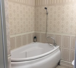 2-комнатные апартаменты люкс с 1 двуспальной кроватью и диваном с видом на море в Apart Ru Hotel