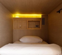 Капсула в Borbaboom Phuket Poshtel And Hostel Sha By Zuzu