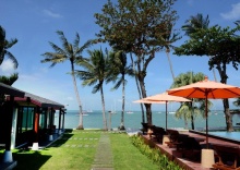 Номер Deluxe с частичным видом на море в Samui Mermaid Beachfront