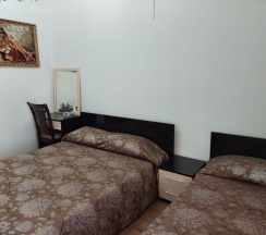 3-х местный Стандарт с видом на сад в Лакшми