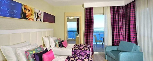 Семейный номер Deluxe с видом на море в Azura Deluxe Resort & Spa