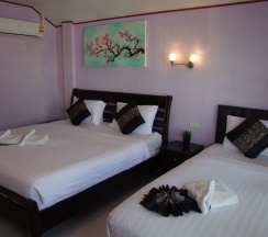 Трёхместный номер Standard c 1 комнатой в Samui Green Hotel