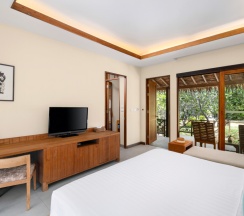Двухместное бунгало Deluxe Garden двуспальная кровать в Отель Saii Phi Phi Island Village