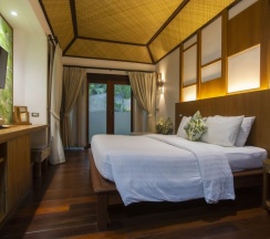 Коттедж Deluxe с красивым видом из окна в Tup Kaek Sunset Beach Resort