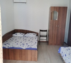 Трёхместный номер Standard с балконом в Гостевой дом