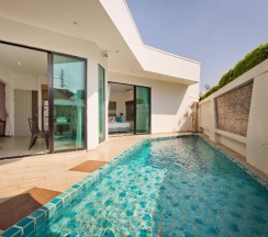 Вилла с 2 комнатами с балконом в Tropicana Pool Villa