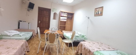 Четырехместный номер 5 категории с раздельными кроватями, сан. узел с душем на этаже в Фатима