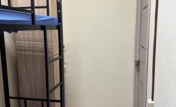 Кровать в 2-местном общем мужском номере в Точка