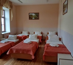 Кровать в 6-местном общем номере в Smart Hotel KDO Калуга