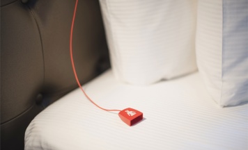 НОМЕР ДЛЯ ЛЮДЕЙ С ОГРАНИЧЕННЫМИ ВОЗМОЖНОСТЯМИ С БОЛЬШОЙ КРОВАТЬЮ (KING SIZE) в Hilton Saint Petersburg ExpoForum