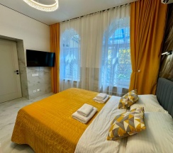 2-комнатные апартаменты улучшенные в Sun City Apartment (Сан Сити Апартмент) на улице Кубанская